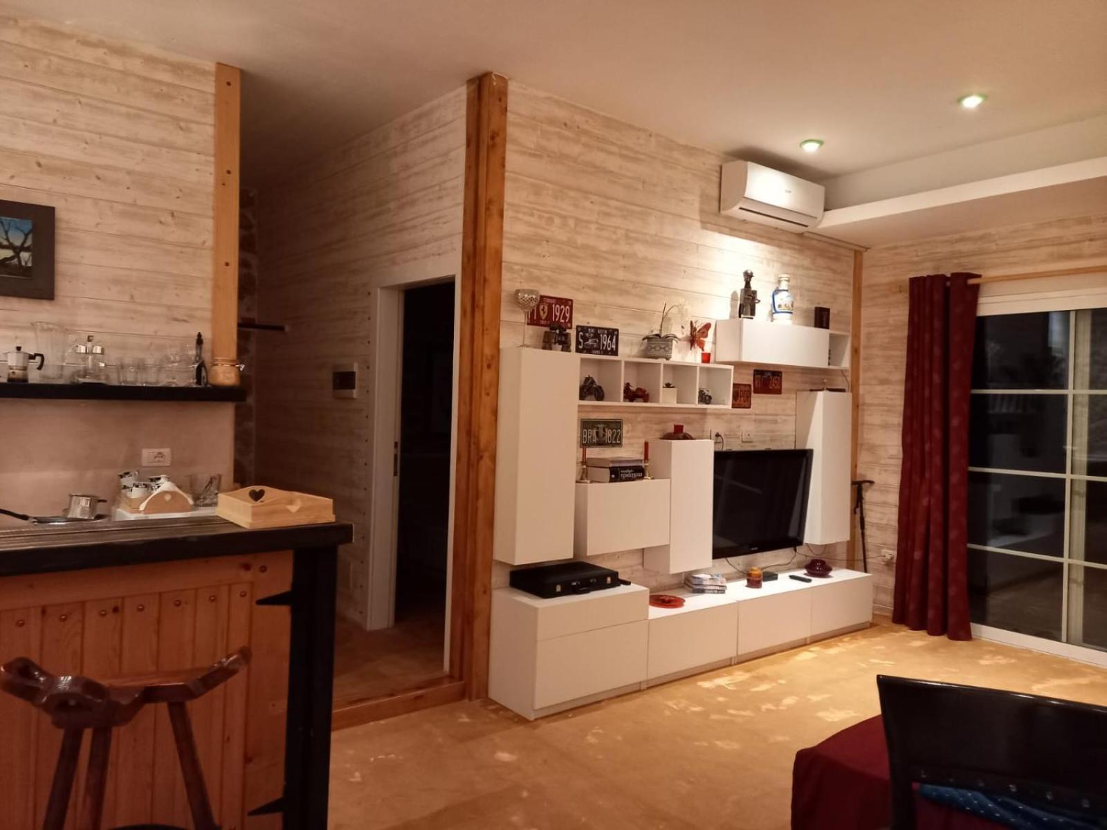 Rahoni Park & Suites Dhërmi エクステリア 写真